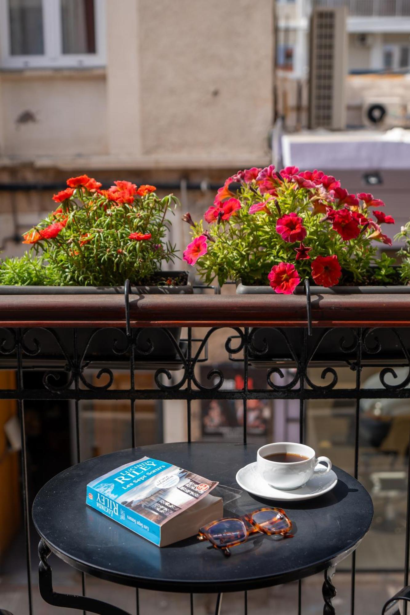 Phaedra Suites (Adults Only) Rethymno  Bagian luar foto